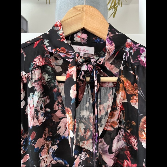 Parker Floral Tiered Blouse with Flowy Bow Neck Tie Sz Small - Picture 2 of 5
